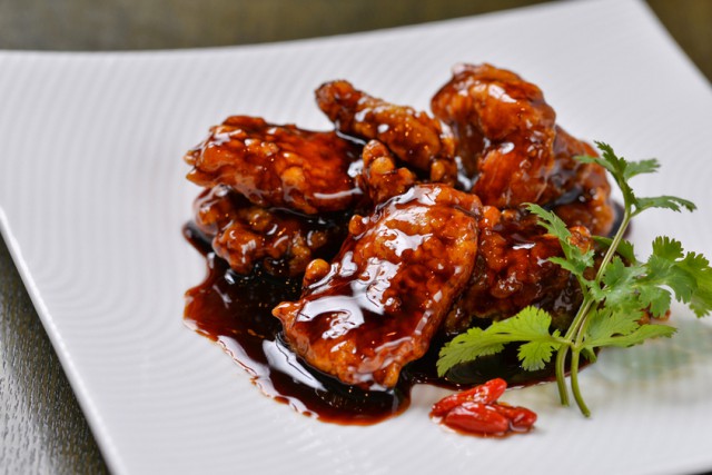 庄内産豚バラ肉の黒酢の酢豚 本格台湾料理 如意